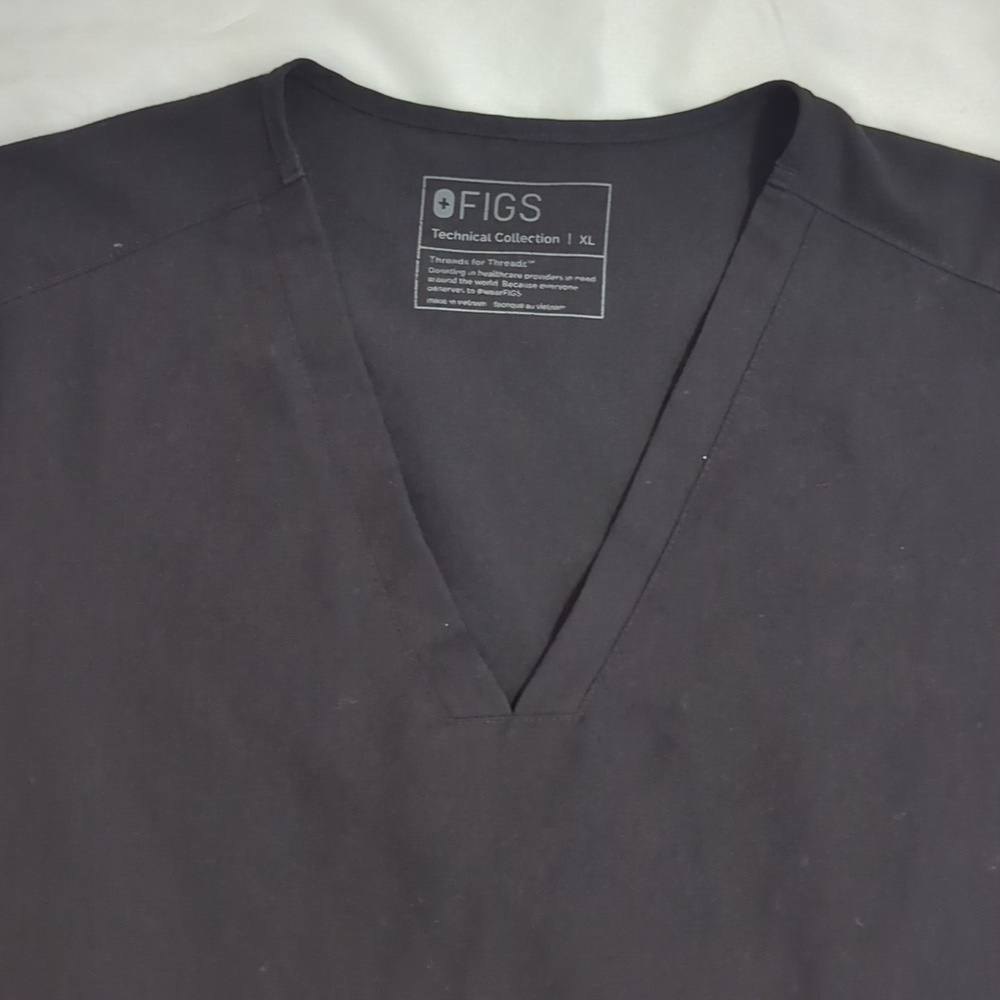 Figs Casma Three-Pocket Scrub Top, Color Black Size XL - Picture 7 of 15